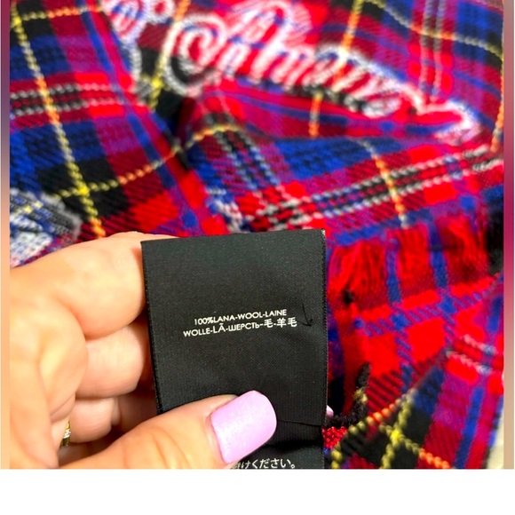 GUCCI “L’AVEUGLE PAR AMOUR” BEE PLAID SCARF NWOT. - Picture 8 of 15